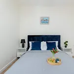 Functional With 2 Bedrooms And Parking By Renters Apartman *