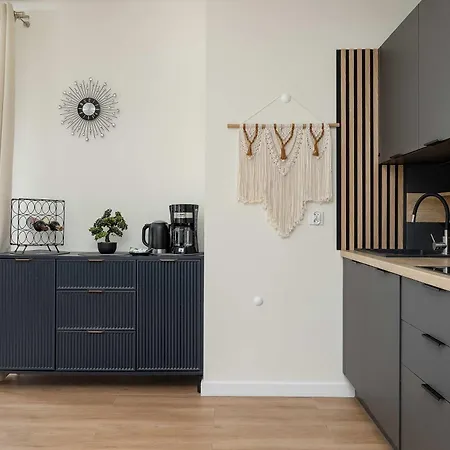 Apartman Functional With 2 Bedrooms And Parking By Renters *