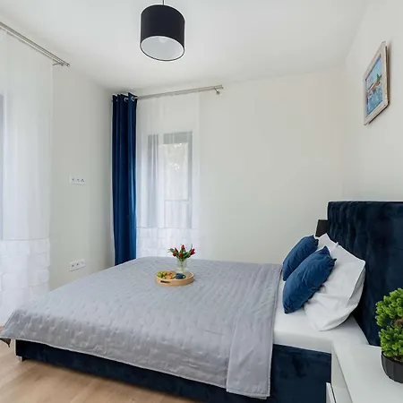 Apartman Functional With 2 Bedrooms And Parking By Renters *